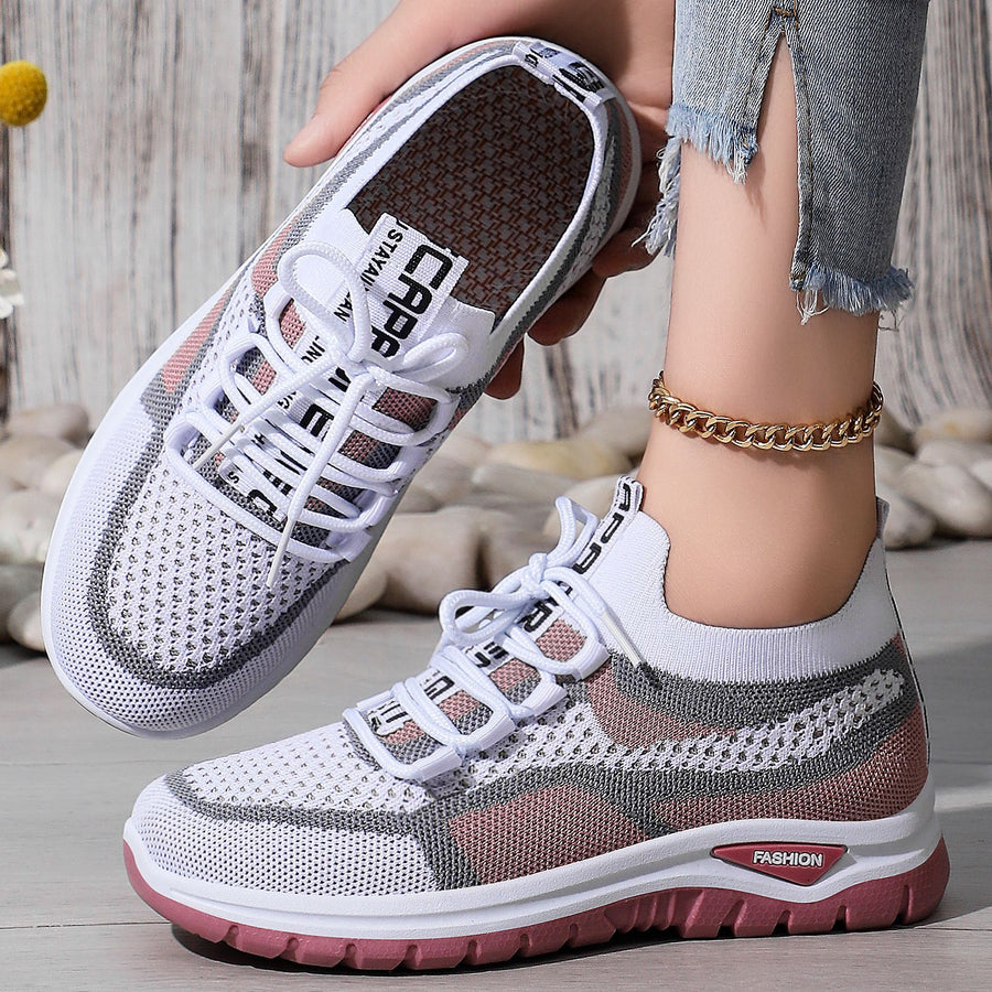 Zapatos correctores casuales en colores combinados — con soporte para el arco que permite caminar con comodidad.
