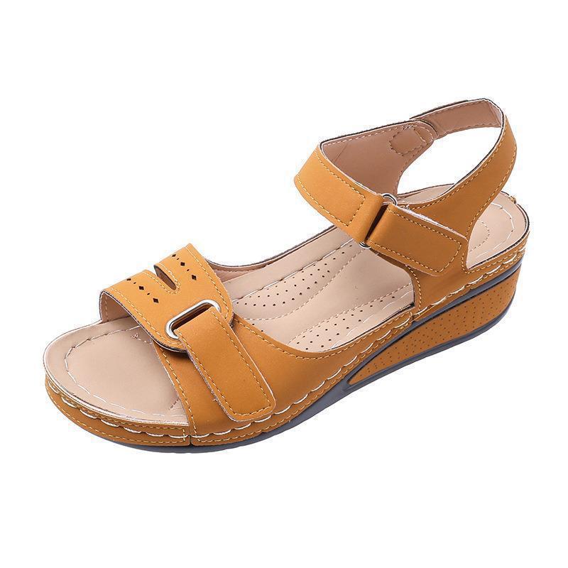 Sandalias de cuña estilo romano
