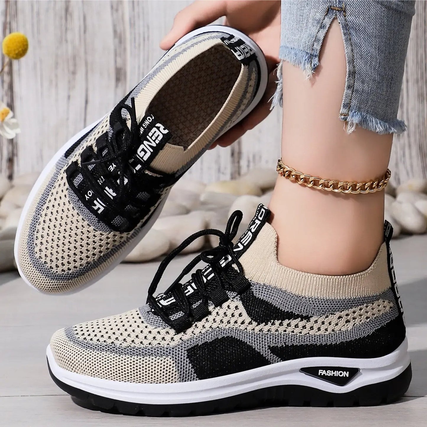 Zapatos correctores casuales en colores combinados