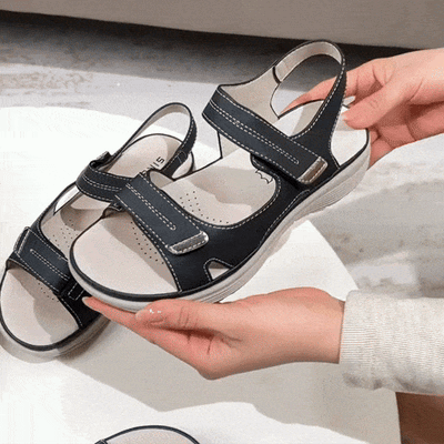 Sandalias ortopédicas cómodas: soporte ergonómico para el arco del pie, ancho ajustable y diseño que estiliza la pierna.