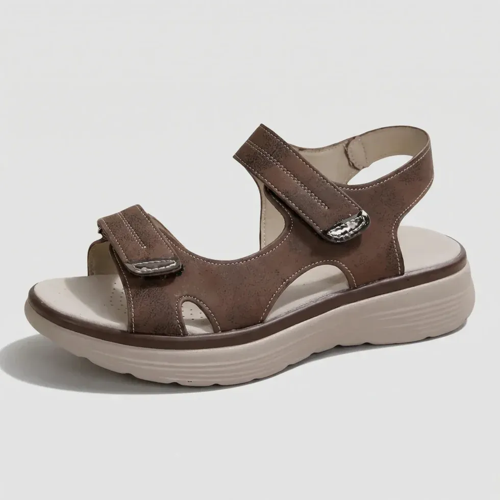 Sandalias ortopédicas cómodas: con soporte ergonómico para el arco del pie, ancho ajustable y diseño que estiliza la pierna.