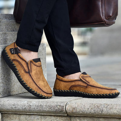 Zapatos ortopédicos cómodos: soporte ergonómico del arco plantar que alivia el dolor; horma ancha que no aprieta el pie.
