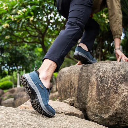 Zapatos ortopédicos de ante cómodos: suaves y cómodos, con una sujeción excelente. Alivian el dolor de pies.