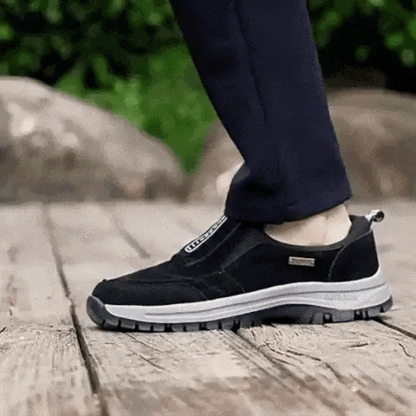 Zapatos ortopédicos de ante cómodos: suaves y cómodos, con una sujeción excelente. Alivian el dolor de pies.