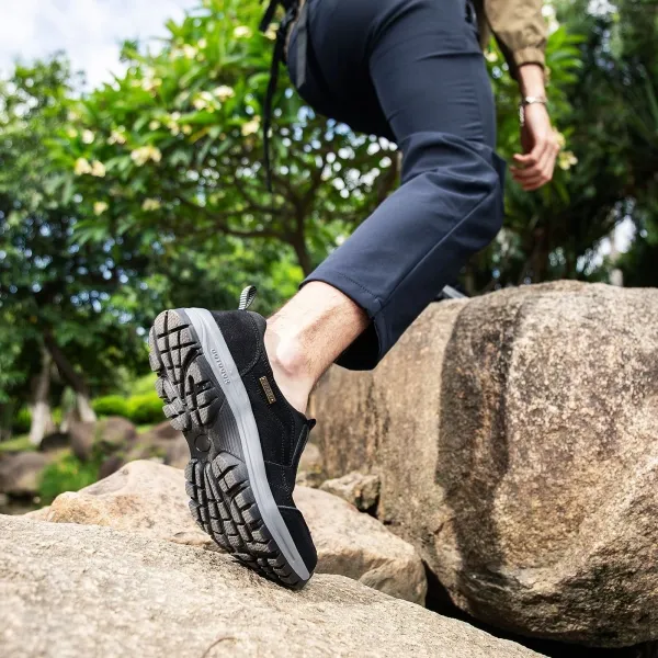 Zapatos ortopédicos de ante cómodos: suaves y cómodos, con una sujeción excelente. Alivian el dolor de pies.