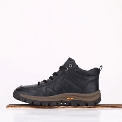 Zapatos ortopédicos de vestir: fabricados a mano en Italia con piel de vacuno; con soporte para el arco; antideslizantes y resistentes.