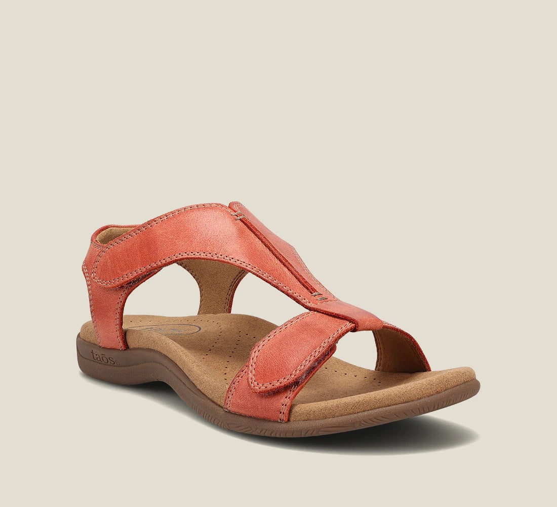 Sandalias ortopédicas cómodas: soporte ergonómico para el arco del pie, ancho ajustable y diseño que estiliza la pierna.