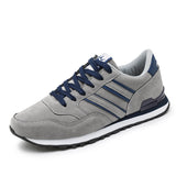 Zapatillas ortopédicas deportivas retro — con soporte para el arco plantar, que combinan estilo y comodidad