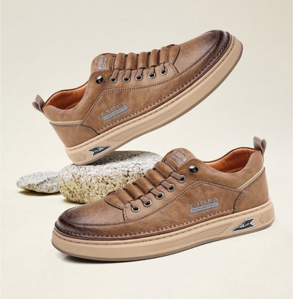 Zapatos ortopédicos cómodos: cosidos a mano, con amortiguación suave y exterior de piel impermeable.