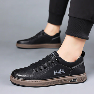 Zapatos ortopédicos cómodos: cosidos a mano, con amortiguación suave y exterior de piel impermeable.