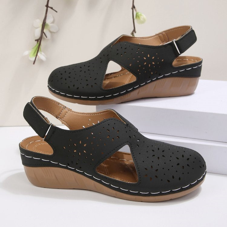 Sandalias con protección para los dedos: con soporte para el arco plantar, que alivia el dolor; ligeras y con amortiguación.